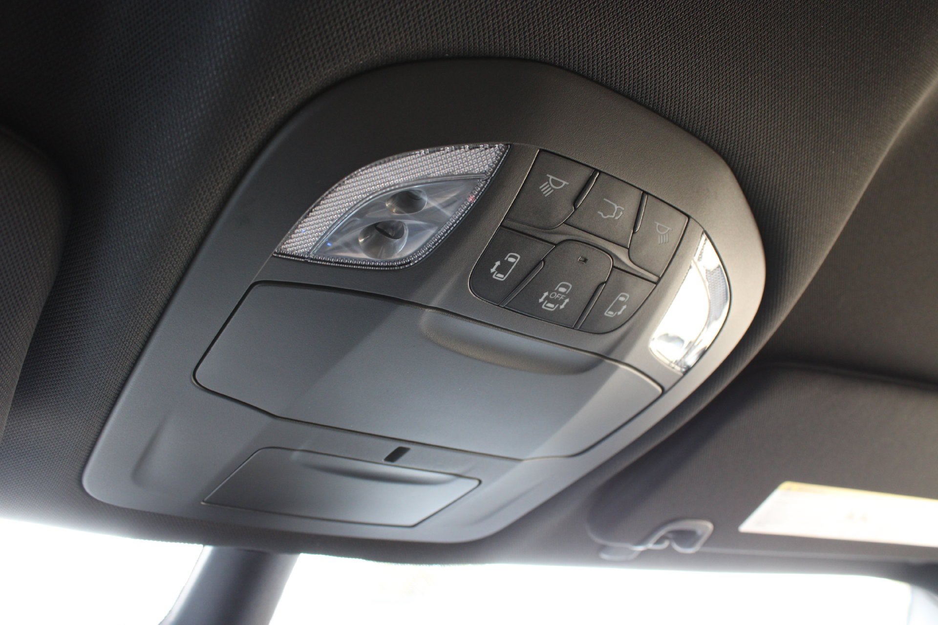 New 2027 Chrysler Pacifica Select FWD image 46