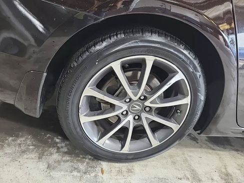 Used 2018 Acura TLX V6 w/ Technology Package FWD image 9