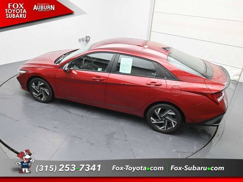 Used 2025 Hyundai Elantra SEL image 31