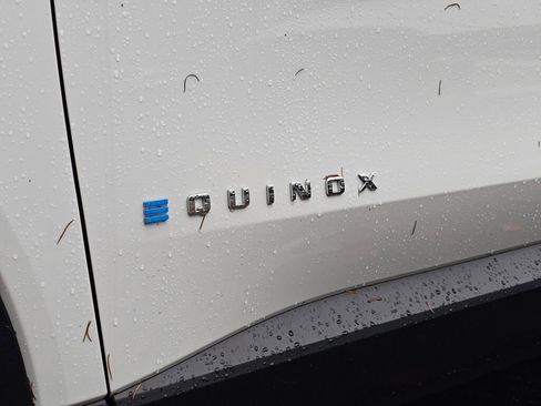 New 2026 Chevrolet Equinox EV LT image 31