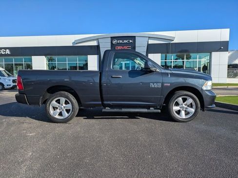 Used 2014 RAM 1500 Express image 3