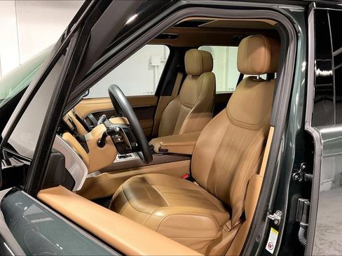 Used 2025 Land Rover Range Rover SE AWD/4WD image 32