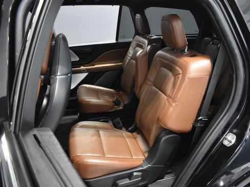Used 2021 Lincoln Aviator Reserve w/ Equipment Group 210A AWD/4WD image 32