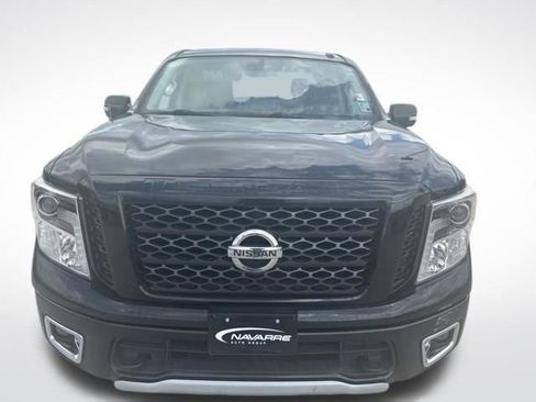 Used 2019 Nissan Titan PRO-4X image 3