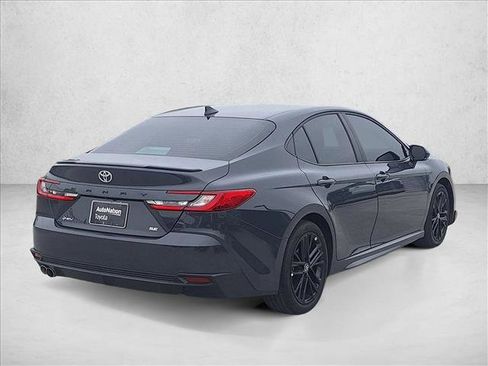 Certified 2025 Toyota Camry SE FWD image 5