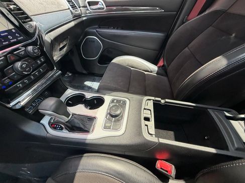 Used 2020 Jeep Grand Cherokee SRT AWD/4WD image 23