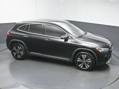 Certified 2025 Mercedes-Benz GLA 250 image 42