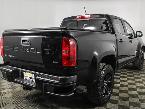 Used 2022 Chevrolet Colorado Z71 w/ Z71 Midnight Edition image 16