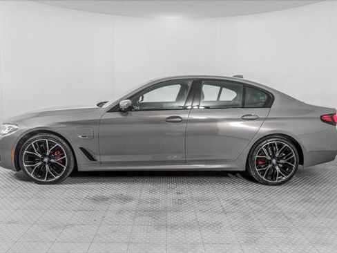 Used 2022 BMW 530e 530E w/ Premium Package image 3
