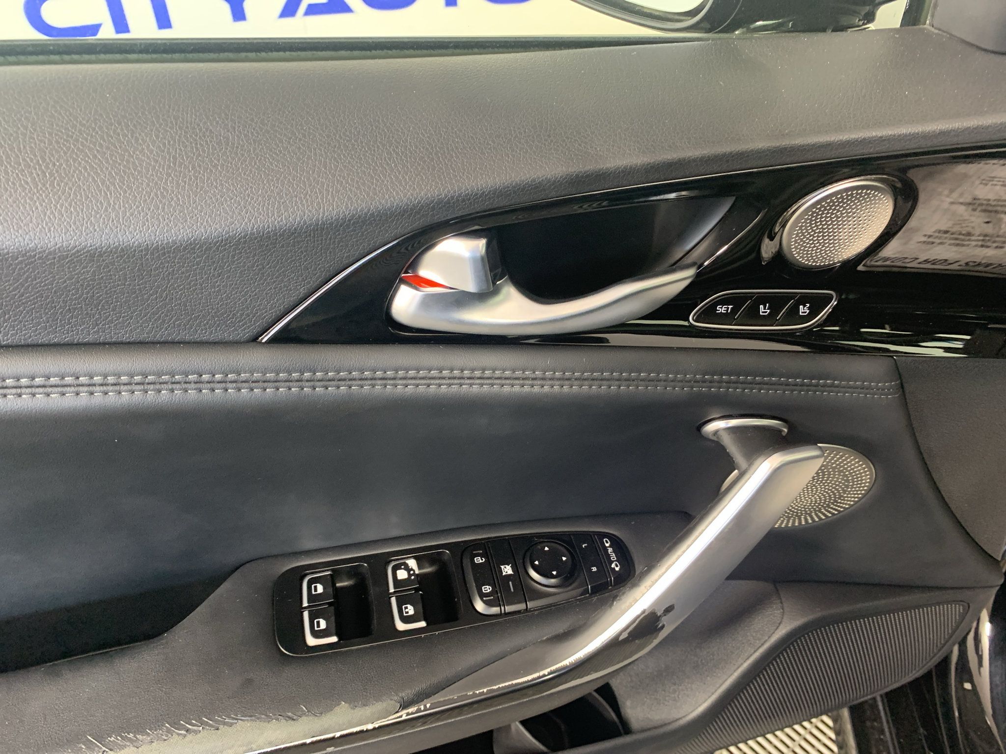 Used 2018 Kia Stinger Premium RWD image 14