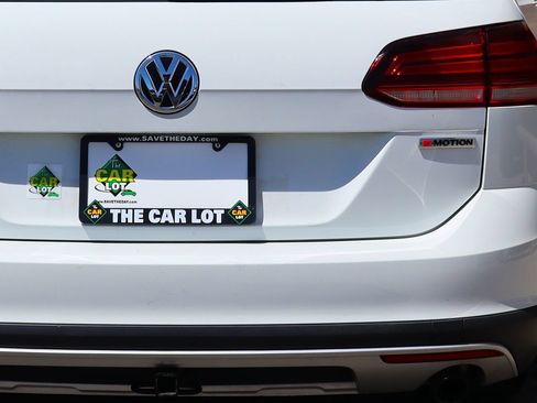 Used 2019 Volkswagen Golf Alltrack S AWD/4WD image 20