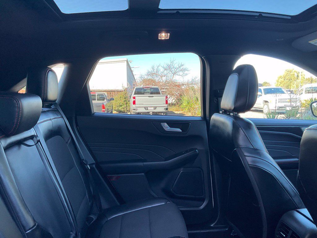 Used 2024 Ford Escape ST-Line Select w/ Tech Pack #1 AWD/4WD image 48