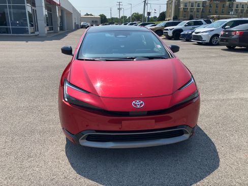 Certified 2024 Toyota Prius XLE AWD/4WD image 4