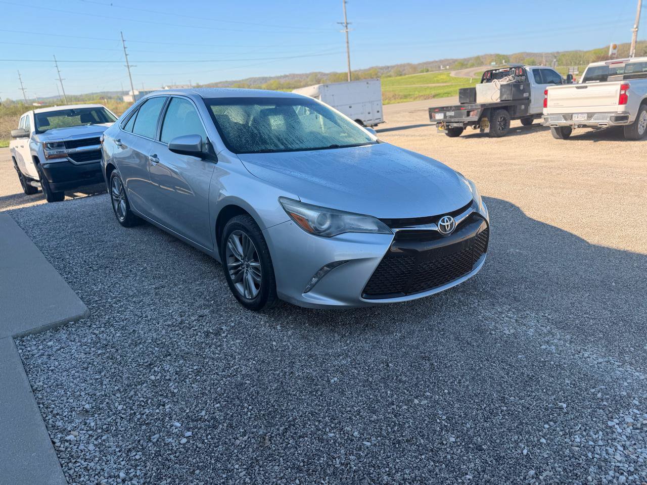 Used 2015 Toyota Camry SE FWD image 4