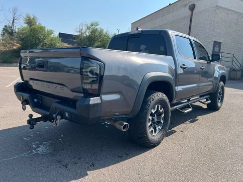Used 2019 Toyota Tacoma TRD Off-Road w/ TRD Premium Off Road Package AWD/4WD image 6