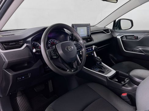 Certified 2021 Toyota RAV4 LE AWD/4WD image 9