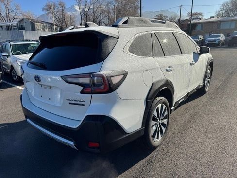 Used 2023 Subaru Outback Touring XT image 3