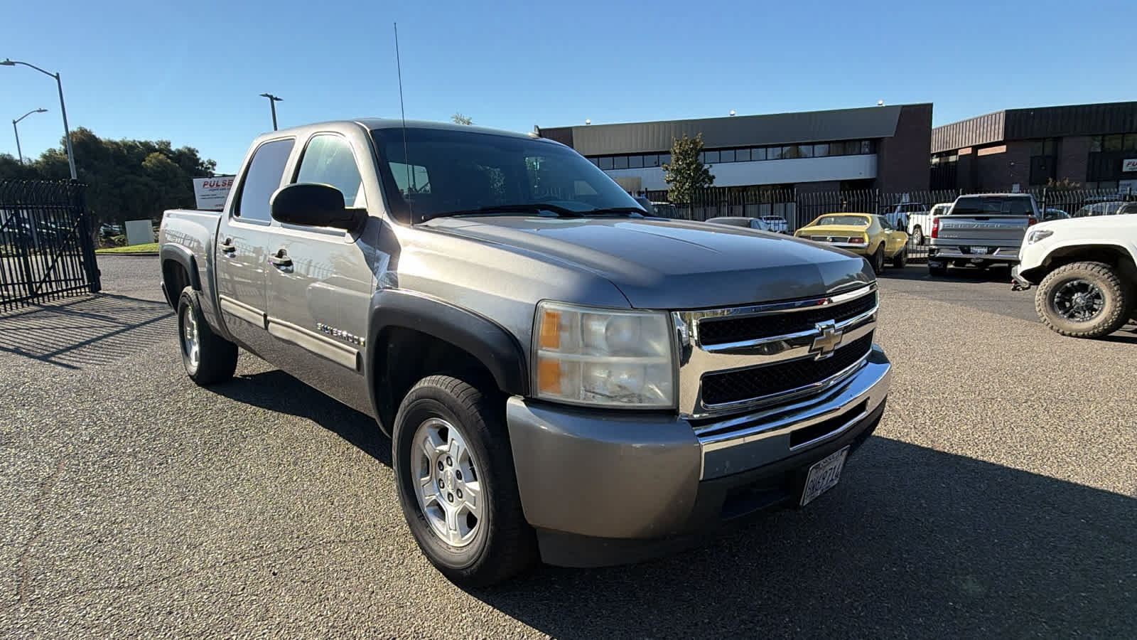 Used 2009 Chevrolet Silverado 1500 LT w/ Power Pack Plus RWD image 3