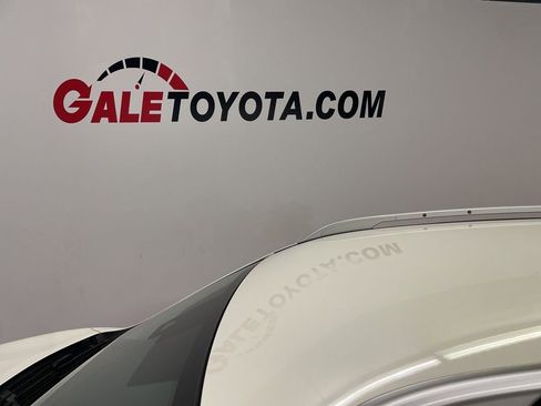 Used 2020 Nissan Rogue SV w/ Premium Package image 6