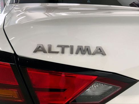 Used 2023 Nissan Altima 2.5 SL AWD/4WD image 6