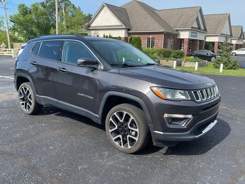 Used 2018 Jeep Compass Limited AWD/4WD image 11