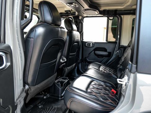 Used 2020 Jeep Wrangler Unlimited Sport S AWD/4WD image 39