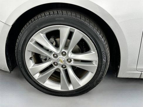 Used 2011 Chevrolet Cruze LTZ image 27