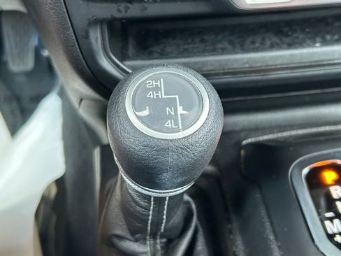 Used 2025 Jeep Wrangler Unlimited Sahara AWD/4WD image 25