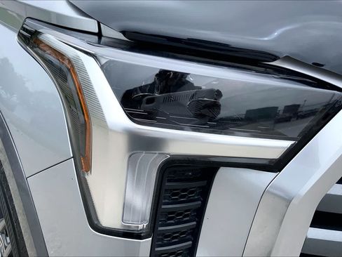 Used 2024 Toyota Tundra Limited w/ Power Package AWD/4WD image 27