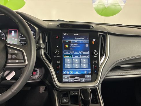 Used 2025 Subaru Outback Limited image 16