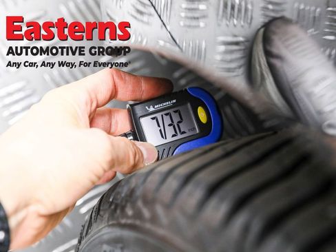 Used 2018 Tesla Model 3 Long Range image 23