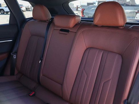 Used 2022 Audi e-tron Premium Plus w/ Premium Plus Package image 25