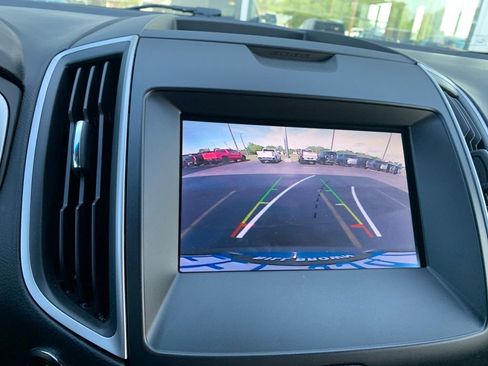 Used 2020 Ford Edge SEL w/ Cold Weather Package AWD/4WD image 15