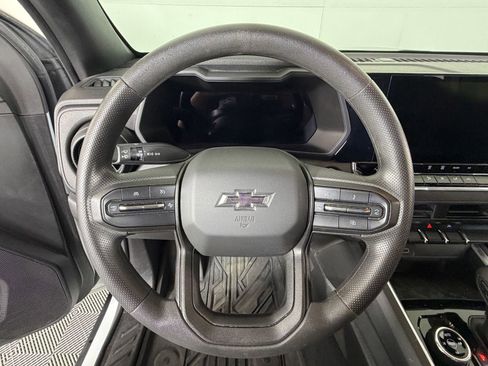 Used 2024 Chevrolet Colorado Trail Boss AWD/4WD image 9