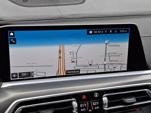 Used 2022 BMW X6 xDrive40i w/ M Sport Package image 17