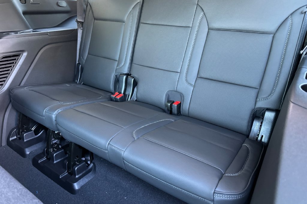 New 2027 GMC Yukon Denali w/ Advanced Technology Package AWD/4WD image 18