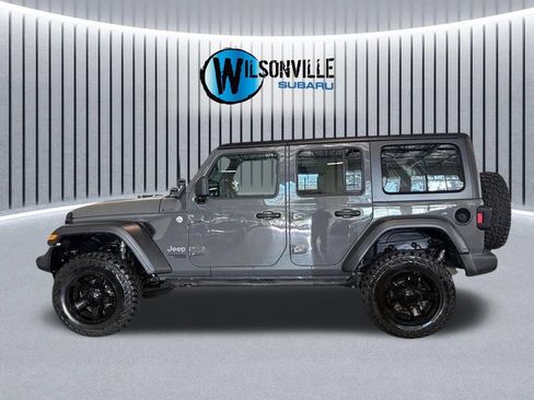 Used 2018 Jeep Wrangler Unlimited Sport S AWD/4WD image 16