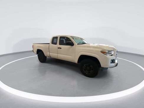 Used 2019 Toyota Tacoma SR AWD/4WD image 2