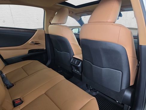Certified 2025 Lexus ES 300h 300h w/ Premium Package image 11