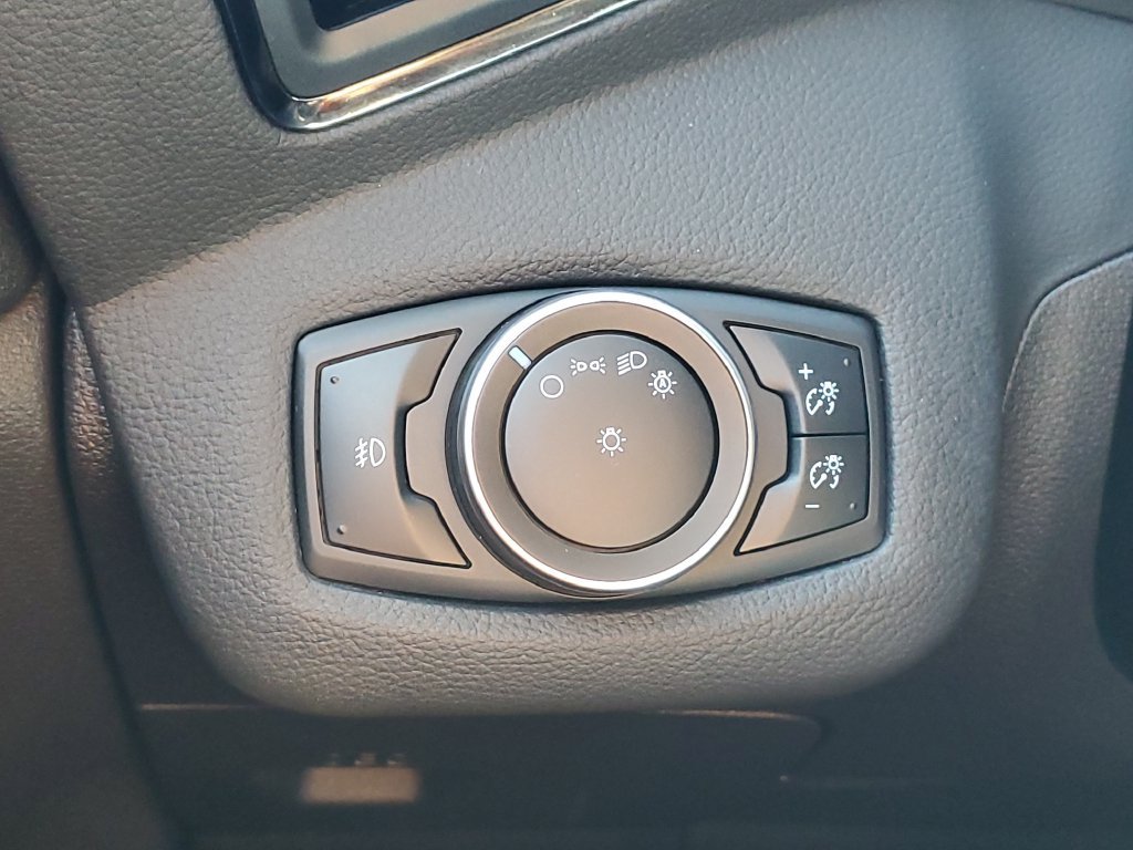 Used 2015 Ford Escape Titanium AWD/4WD image 19