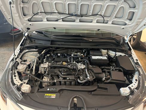 Used 2025 Toyota Corolla LE image 32