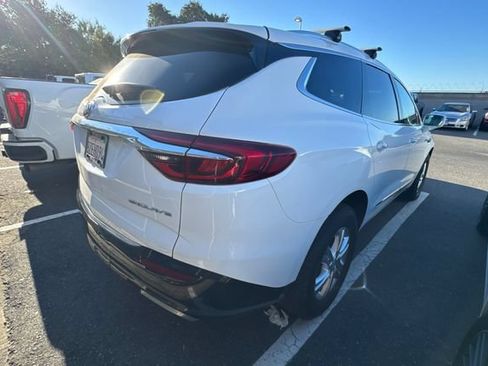 Used 2019 Buick Enclave Essence FWD image 5