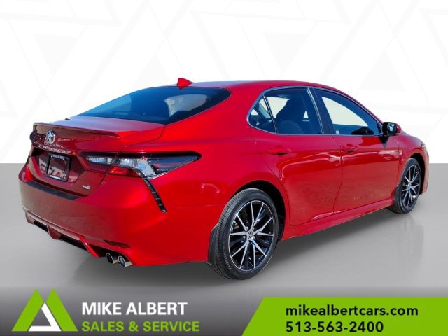 Used 2024 Toyota Camry SE FWD image 7