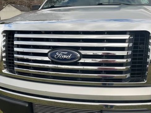 Used 2012 Ford F150 XLT w/ XLT Chrome Pkg image 11