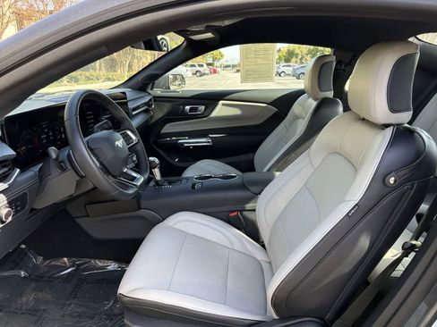 Used 2025 Ford Mustang GT Premium image 24