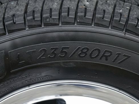 Used 2024 Chevrolet Silverado 3500 LT w/ Convenience Package image 36