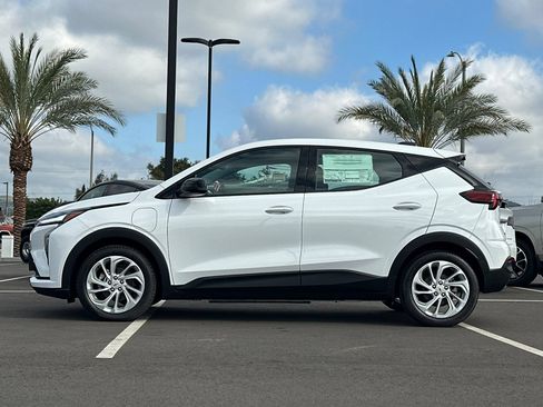 New 2027 Chevrolet Bolt LT w/ Comfort Package FWD image 7