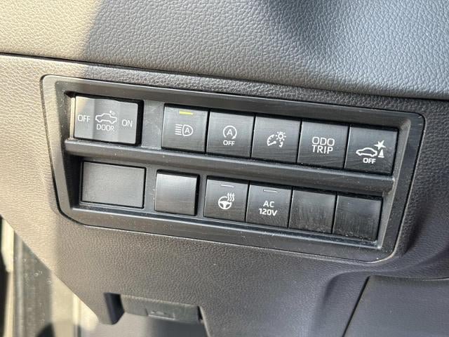 Used 2024 Toyota Tundra Limited AWD/4WD image 27