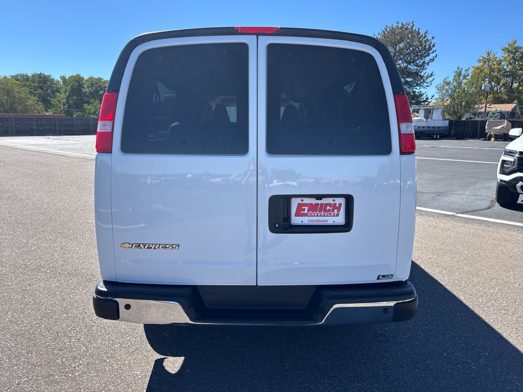 Used 2025 Chevrolet Express 3500 LT w/ LT Preferred Equipment Group RWD image 4