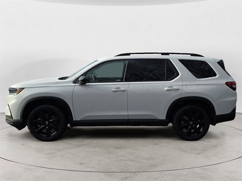 New 2025 Honda Pilot Black Edition image 2